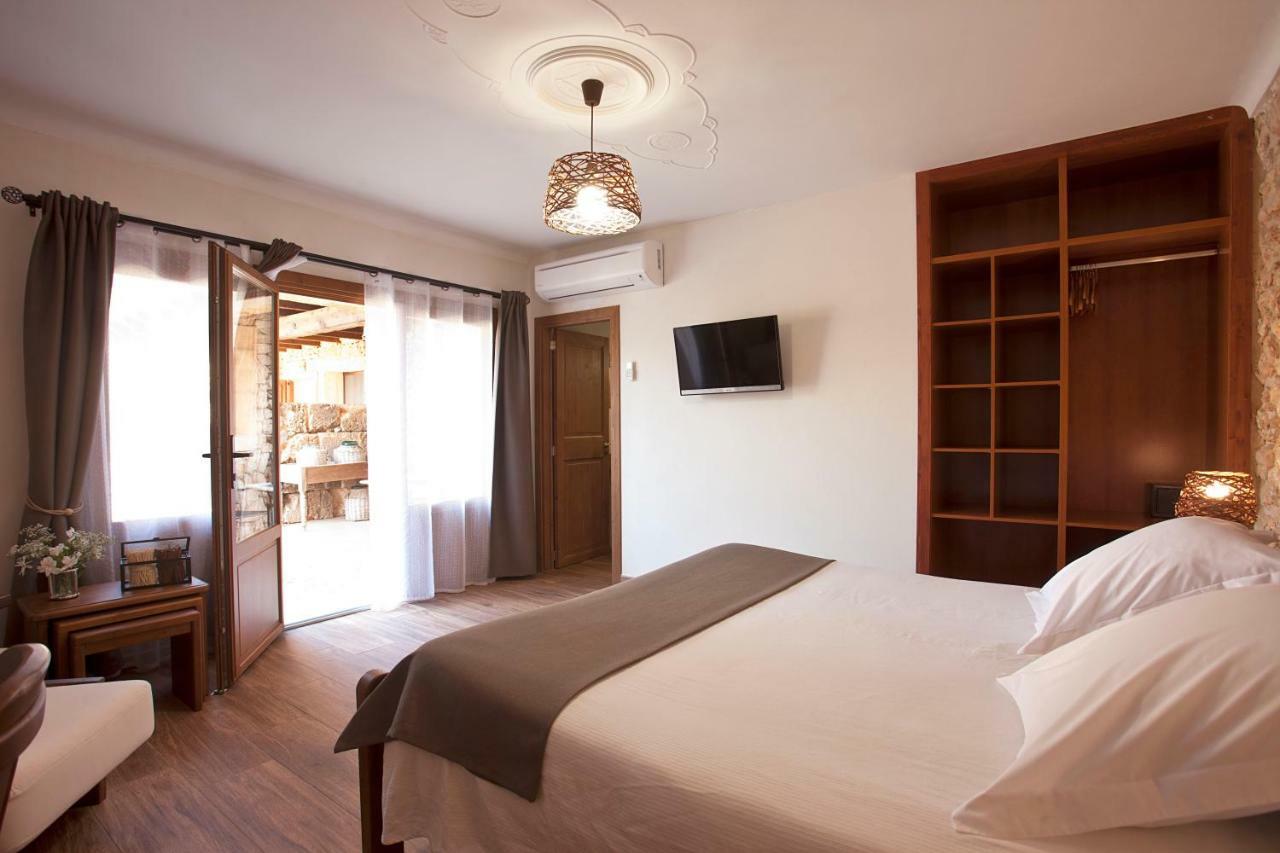 Agroturismo Es Quatre Cantons Binissalem Exterior photo