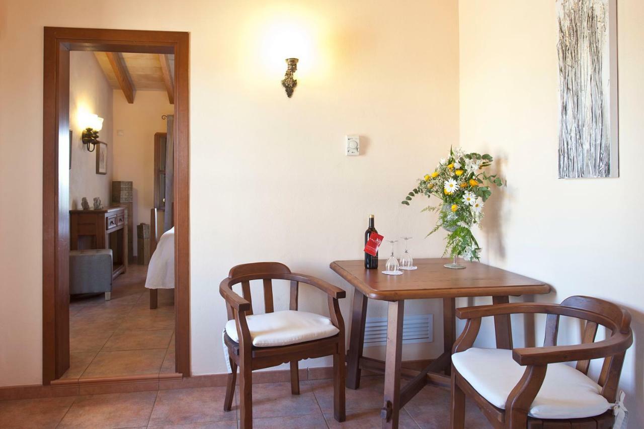 Agroturismo Es Quatre Cantons Binissalem Exterior photo