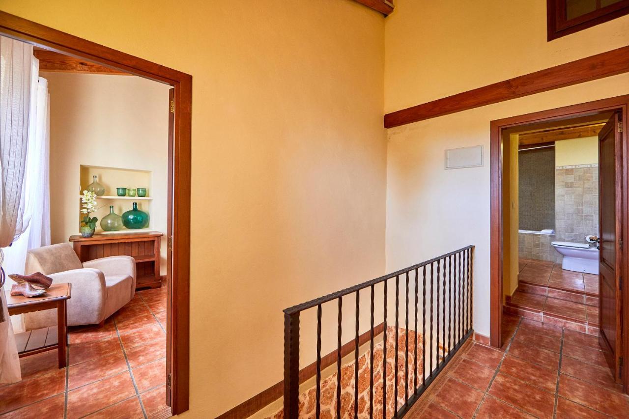 Agroturismo Es Quatre Cantons Binissalem Exterior photo